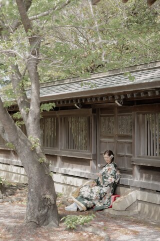 神社でロケーション撮影