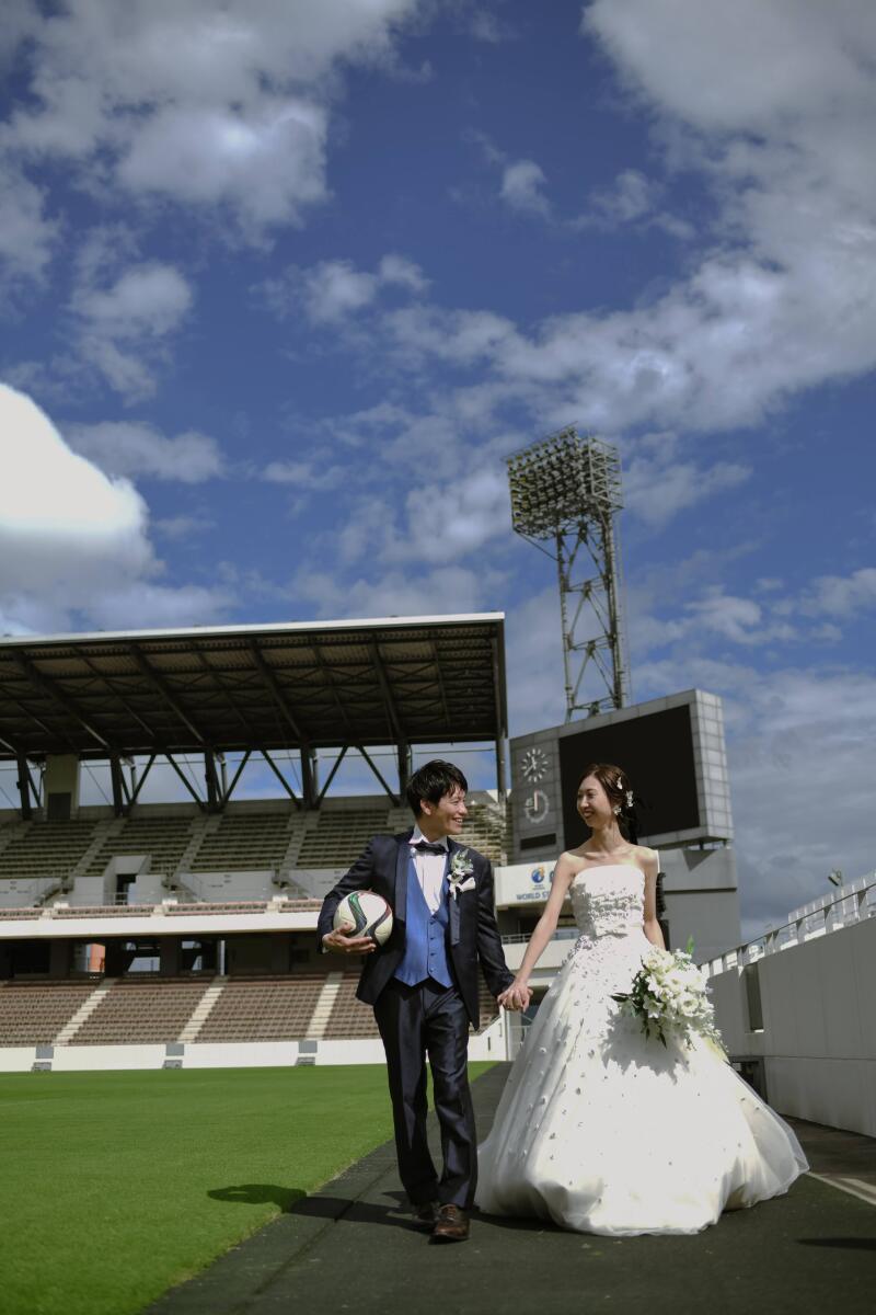 サッカー×ロケ×ウェディングドレス