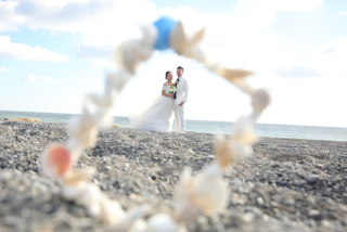 ビーチで洋装☆