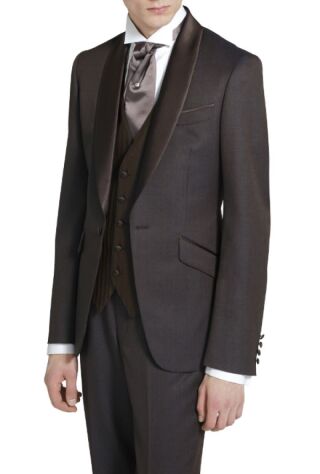 最旬!人気のタキシードの傾向3選!