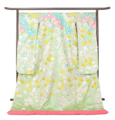 新作追加!鮮やかな色打掛のお取扱いをスタートします♪