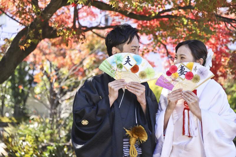 秋晴れの青空と燃える紅葉に包まれて。秋の和装前撮り