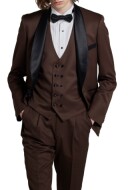 結婚式レベルのドレスやタキシードが着れちゃいます♪