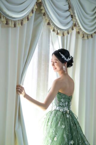 最高の瞬間を彩る「あなただけの魔法」Asectのヘアメイク