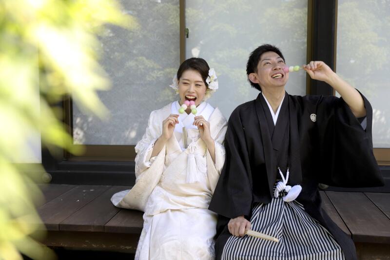 写真が苦手でも大丈夫!前撮りで「自然な笑顔」を引き出すプロのワザ