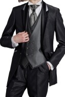 結婚式レベルのドレスやタキシードが着れちゃいます♪