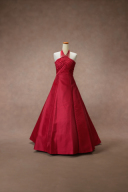 新しく入荷したカラードレスのご紹介