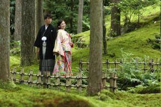 新郎袴の折りジワはなぜ？　《ウェルカムボード無料プレゼントキャンペーン実施中》