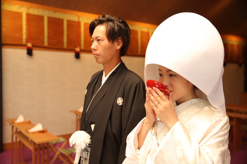 本日は神殿フォトプランの紹介!挙式をしなくても神殿でロケーション撮影が出来ます