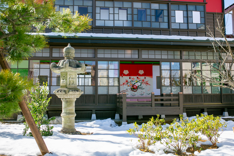 和装新スタジオ庭園