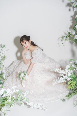 新作ドレス紹介!女性らしい可憐さや上品さを与えてくれるドレス~リンー~