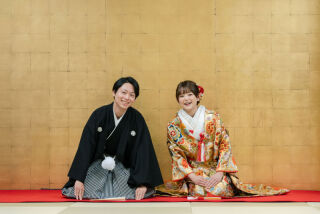 サービスの正座シーン、年賀状に間に合わそう