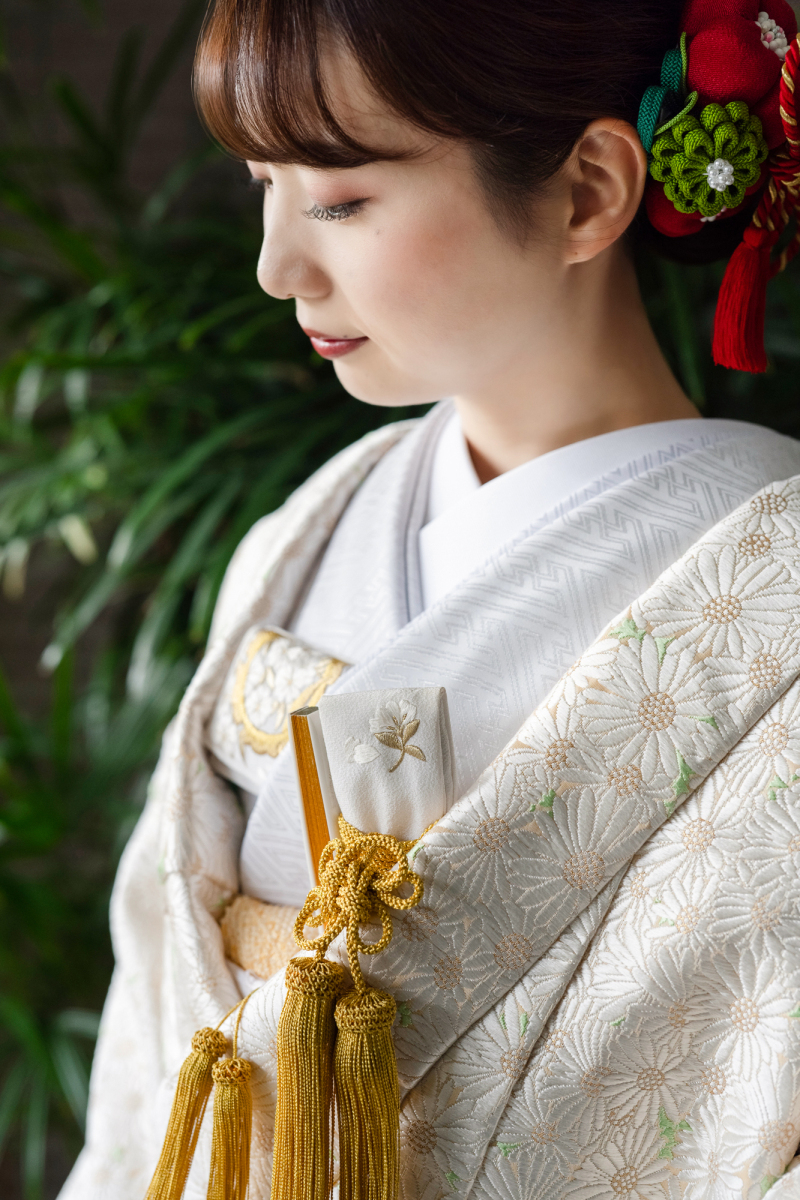 刺繍の筥迫と懐剣