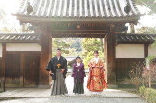 三渓園での和装ロケーション撮影！家族3人で残すウエディングフォト