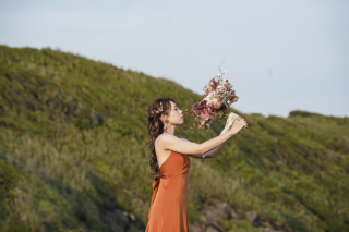 流行りのテラコッタドレス