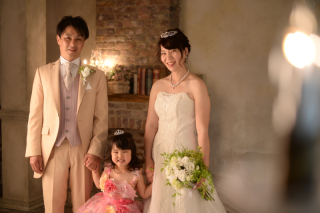 家族3人でウエディングフォト