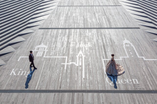 ゴールドのドレスで♪