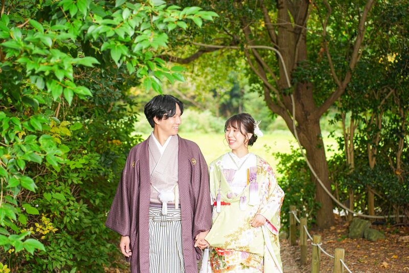 【お盆休みにふたりで読みたい】マネしたい!おしゃれなフォトウェディングポーズ集