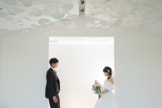 あたたかな光に包まれたフォトウェディング