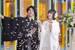 フラワーシャワーを使って華やかなお写真♪