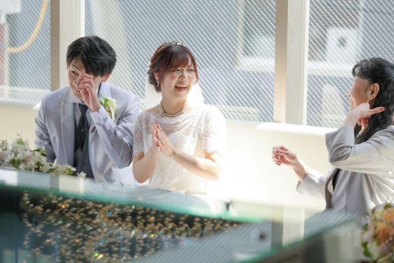 フォトウェディングと会食が結婚式の代わりの新しいスタイルに。「フォト会食プラン」