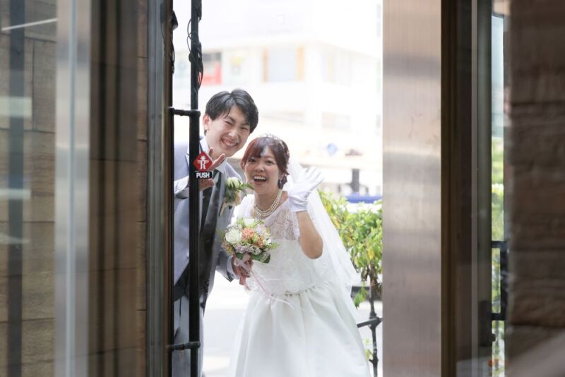 フォトウェディングと会食が結婚式の代わりの新しいスタイルに。「フォト会食プラン」