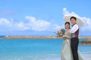 カラードレスでの撮影も素敵です^^