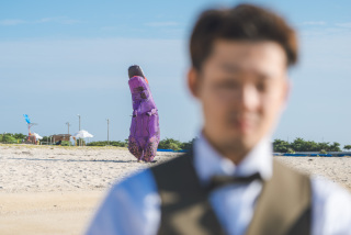 ビーチで恐竜とご対面!?