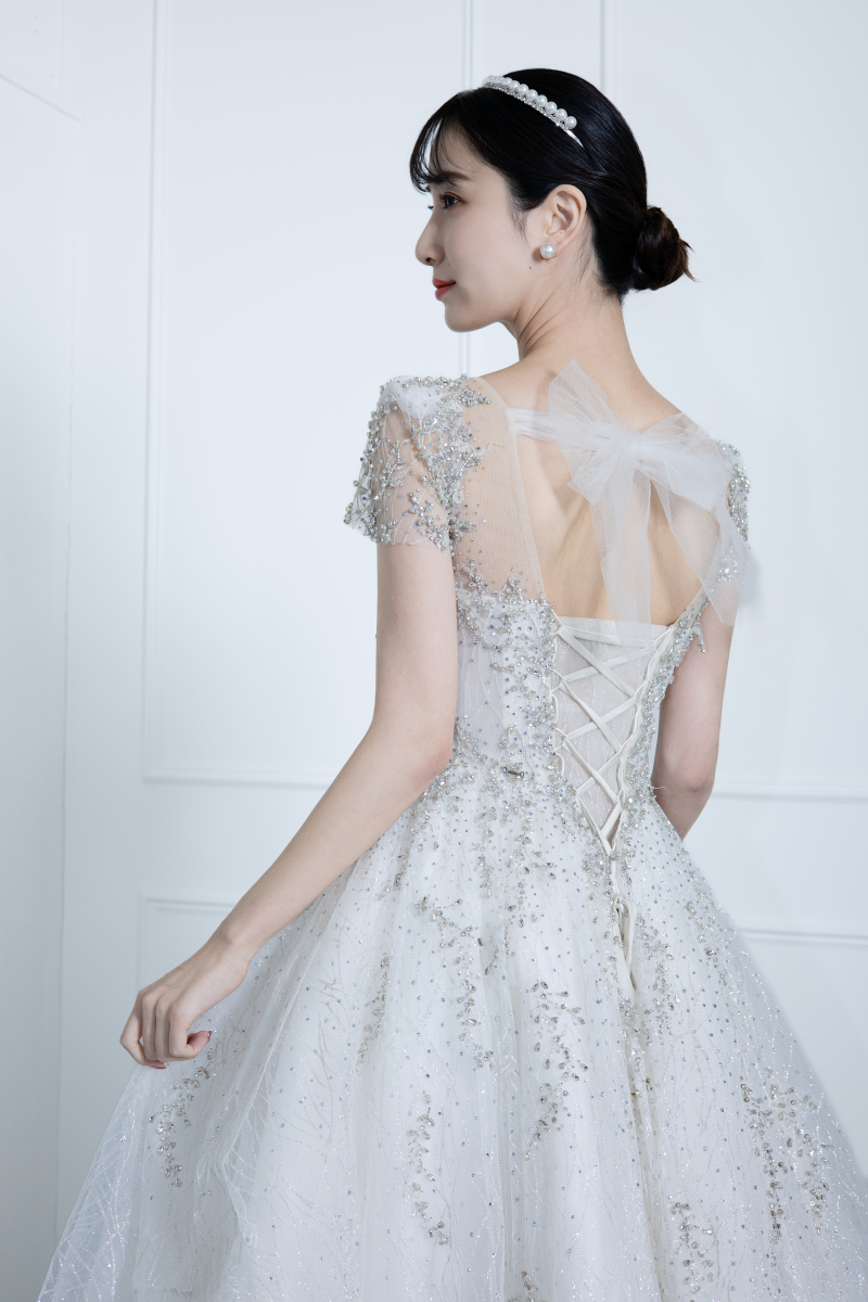 ウェディングドレス紹介