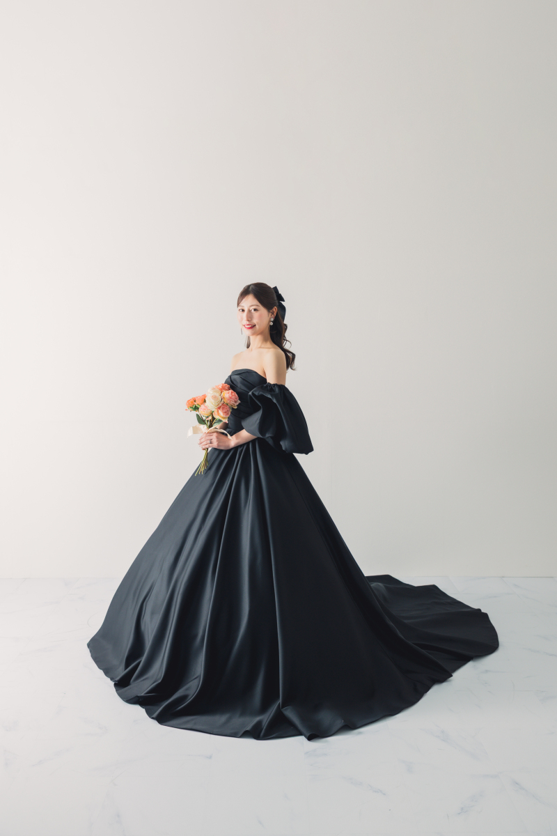 当店で人気の黒ドレス