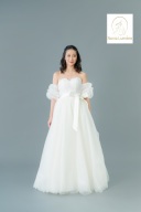 ウェディングドレス紹介