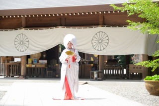 白無垢&times;赤コーディネート♬