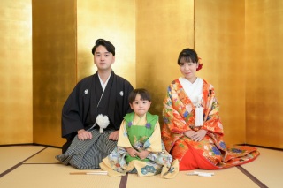 お子様も一緒に家族フォト&hearts;