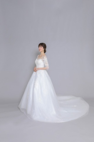 和装衣装は『色掛下』変更無料・洋装はブライダルインナーや小物等をすべて含みます！