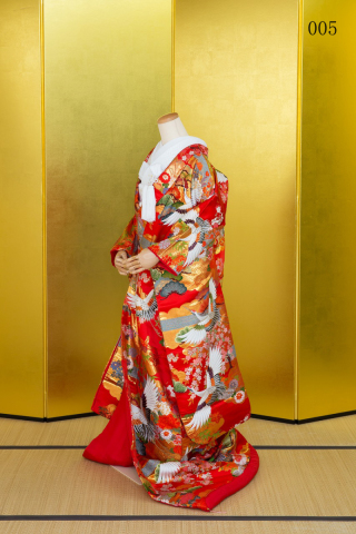 新しく衣装入りました～！