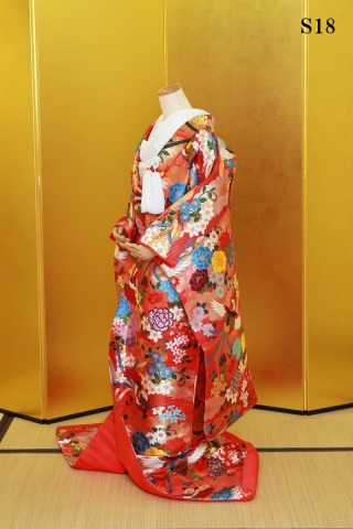 横浜店 新たな色打掛を入荷しました☆彡✨