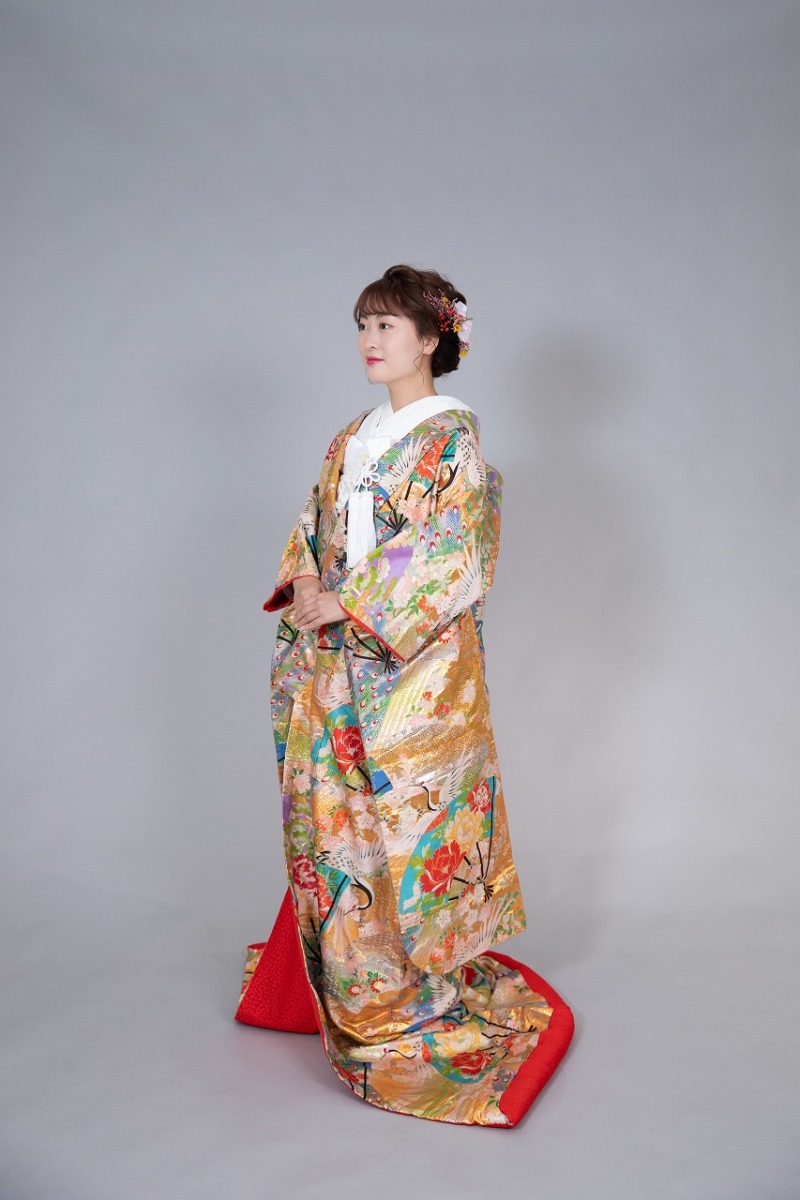 紅葉期ロケ撮に向けて和装の新衣装を入荷しました。（11月以降の撮影の方向けです）