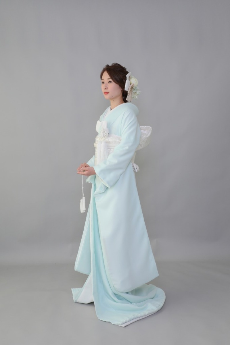 和装衣装は『色掛下』変更無料・洋装はブライダルインナーや小物等をすべて含みます！