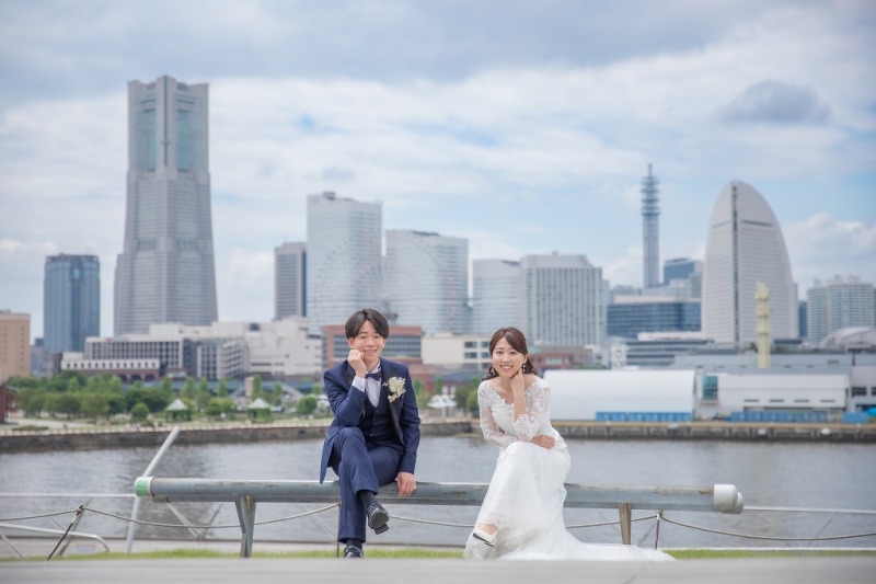 【前撮りのメリットや挙式日の何カ月前に行うのが良いか、などについてご案内します】