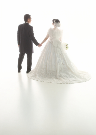 カメラ目線以外のカットも！