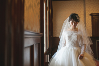 ヴェールを使った撮影も素敵♡