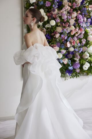 新作ウェディングドレス入荷決定!!