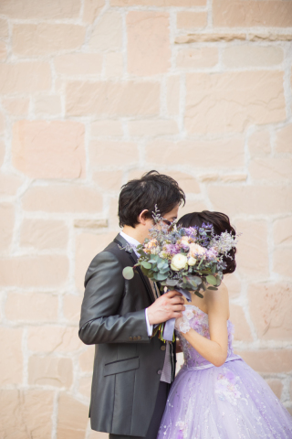 お顔隠してのキスショット★