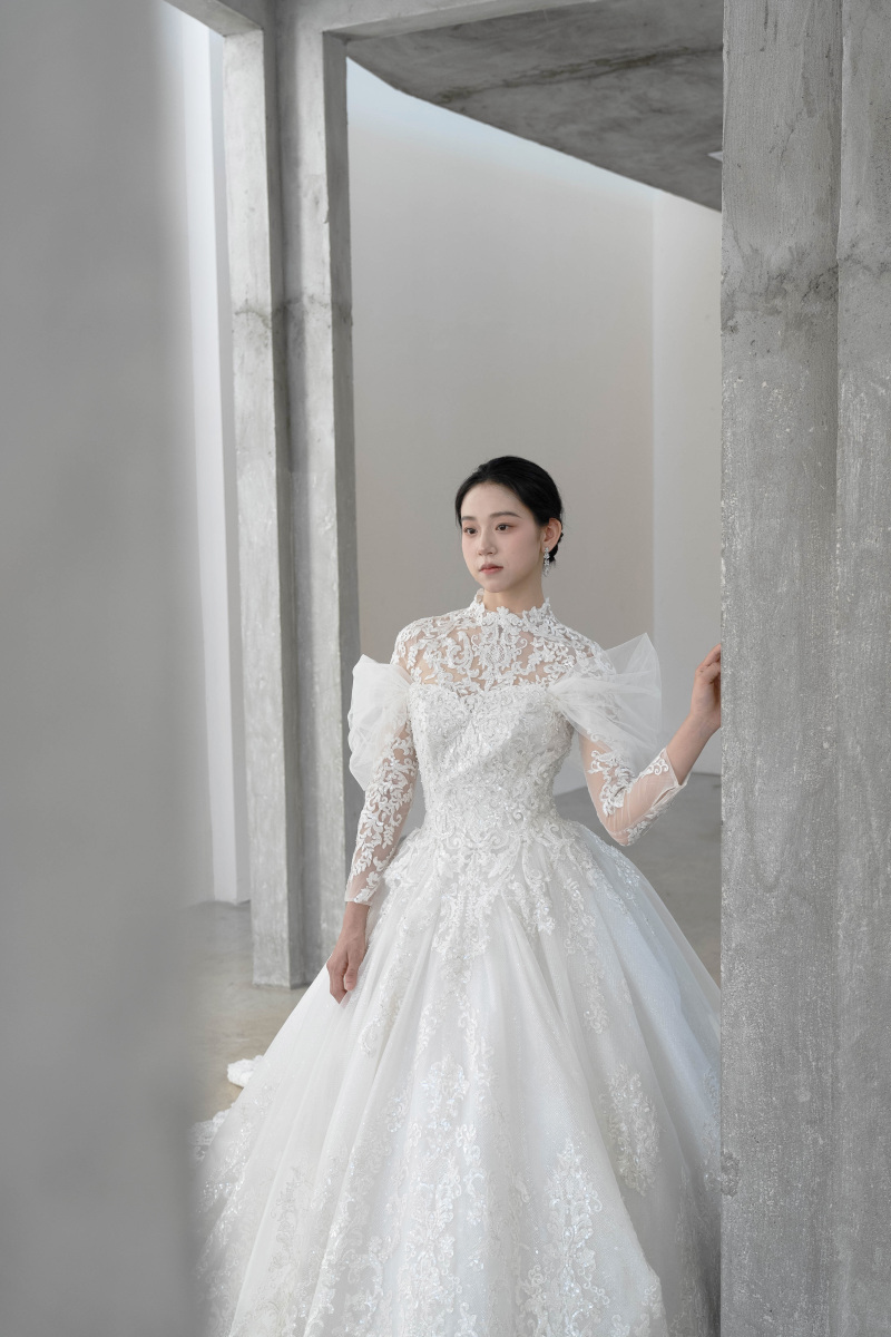 新作ウェディングドレス入荷しました☆