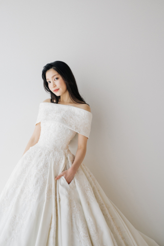 【HE60】ウェディングドレスのご紹介♩