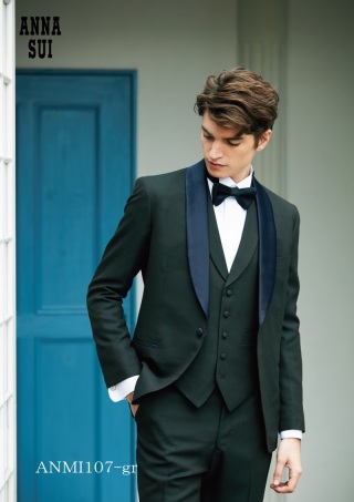 新郎様もおしゃれなタキシードで★