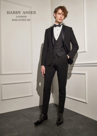 タキシードも新作がぞくぞく入荷♪