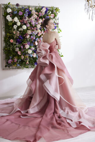 新作カラードレス入荷決定しました♪