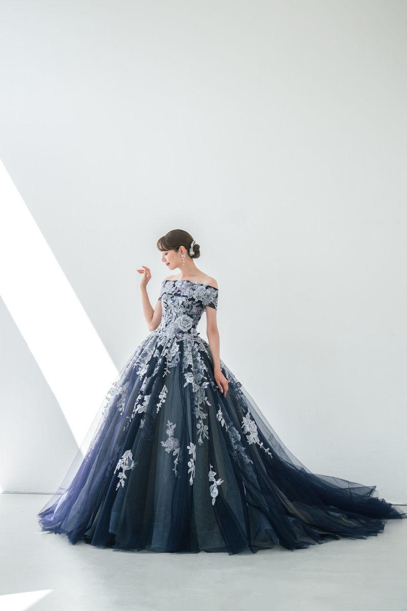 1月末入荷予定ドレスご紹介★