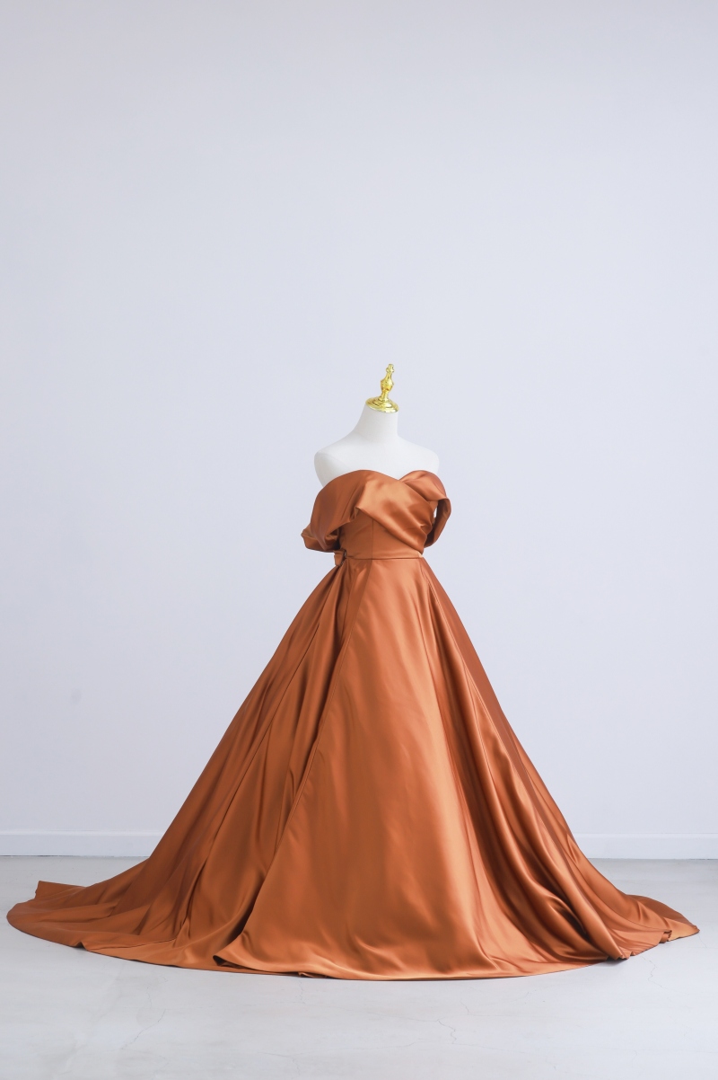 新作衣装が入荷しました～！！